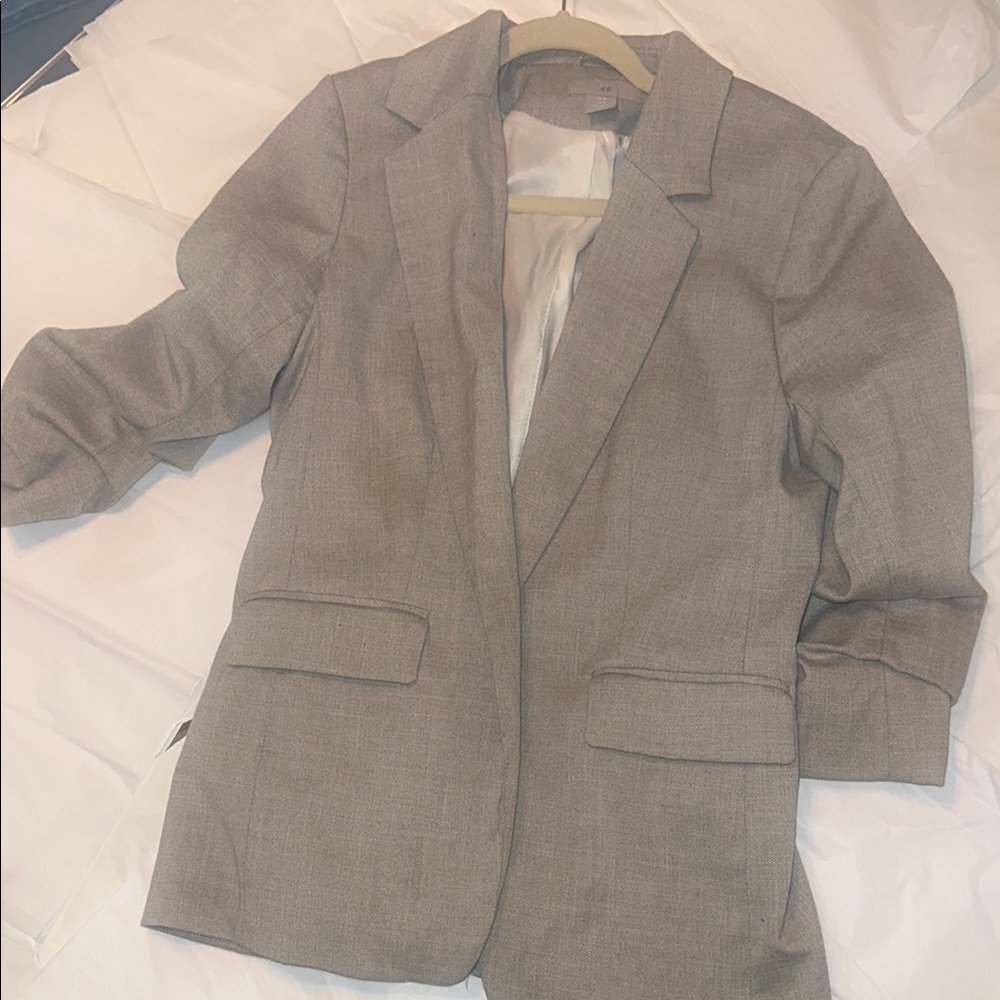H&M Women's Beige Blazer